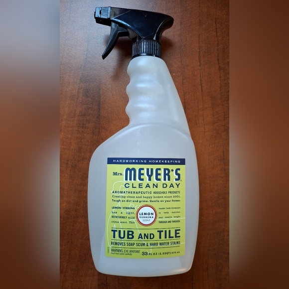 Mrs. Meyers Clean Day Lemon Verbena Scent Tub & Tile Cleaner 33oz Trigger Spray - Picture 1 of 7